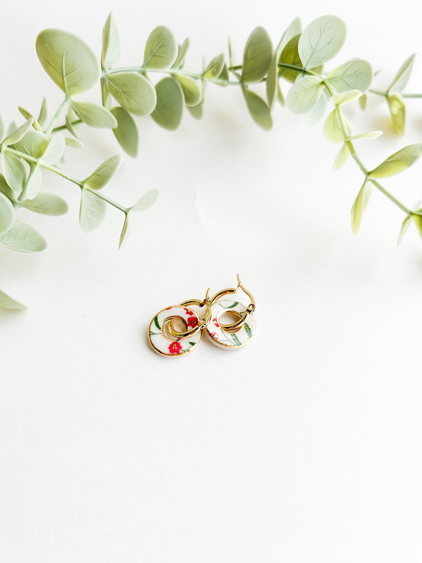 DONNA EARRINGS RED PRINT