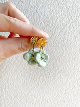 Load image into Gallery viewer, LA FLOR EARRINGS PETITE SOFT GREEN
