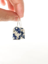 Load image into Gallery viewer, PRINT G / CERAMIC EARRINGS
