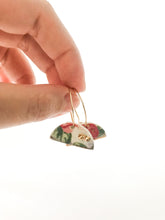 Load image into Gallery viewer, PRINT O / CERAMIC EARRINGS
